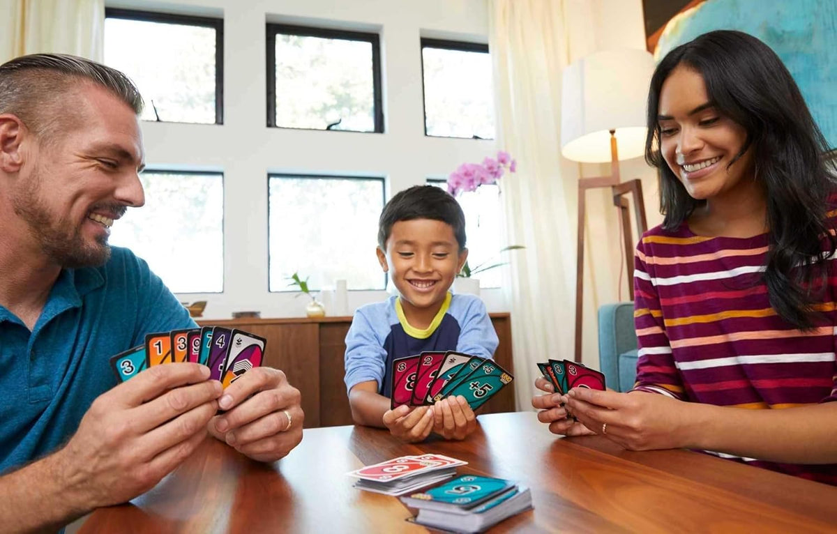 UNO FLIP! card game in travel storage tin – 2 to 10 players, ages 7+, photo 2